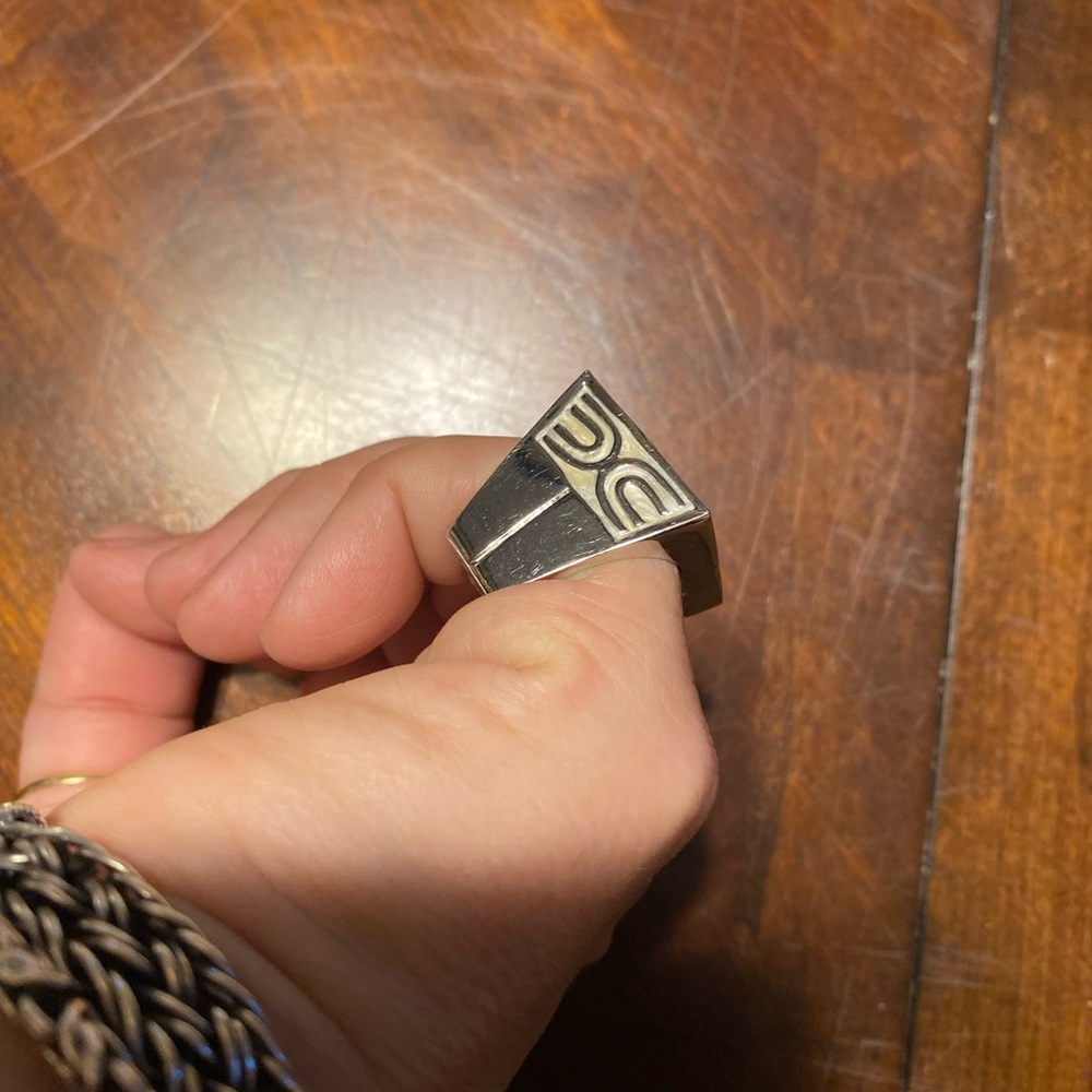 Modern Cream and Silver Artistic Ring - Picture 4 of 4